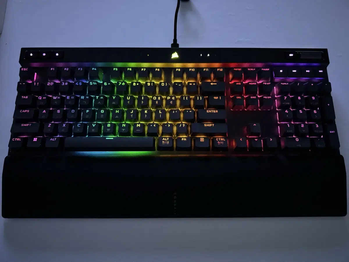 공방풀윤활 커세어 K70 MAX RGB MGX 게이밍키보드 팝니다